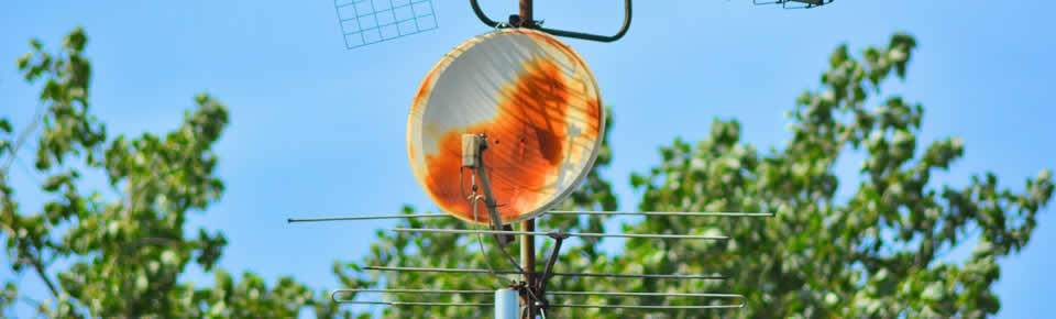 damaged aerial rusting and no paid tv reception