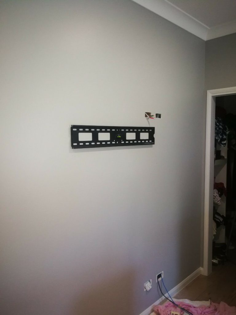 TV Mount 3770 " TV WALL MOUNT The Antenna Company